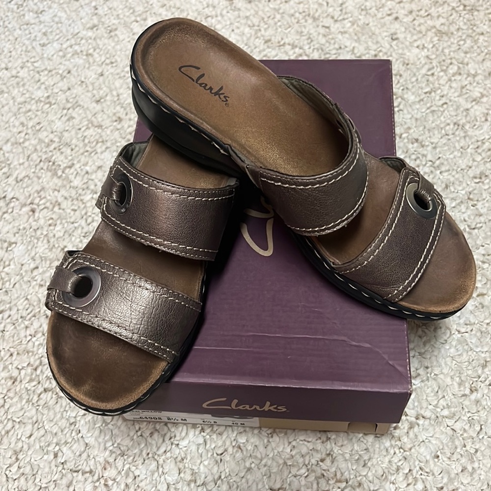 Clarks Lexi Willow sandals 8.5